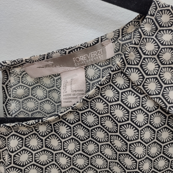 FOREVER 21 TOP - Picture 9 of 10